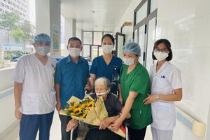 Cứu sống cụ bà 86 tuổi suy hô hấp nặng do mắc Covid-19