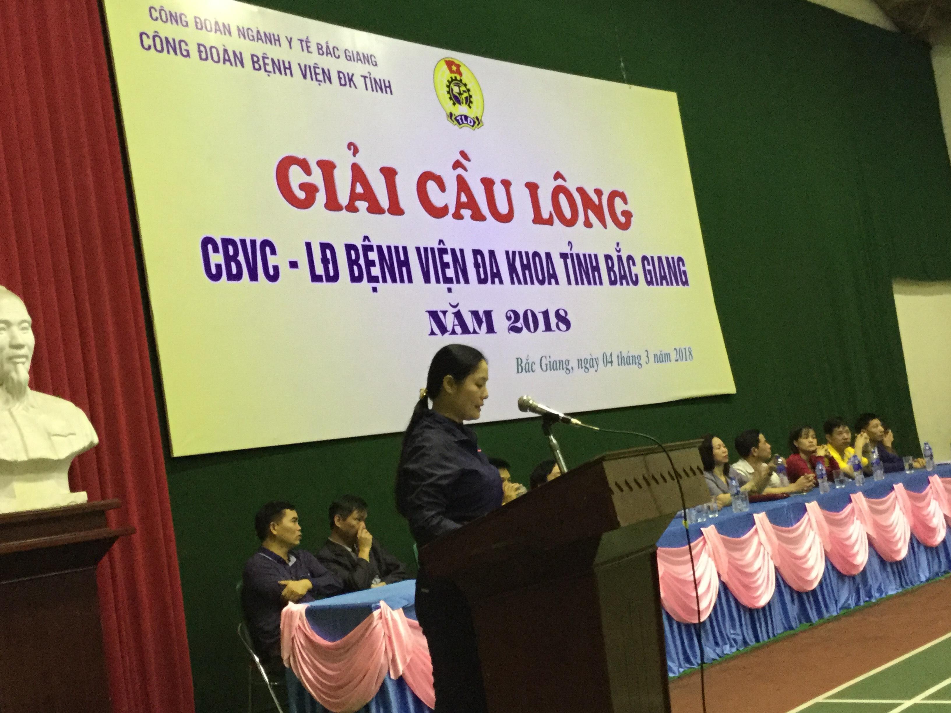 Chủ tịch công đoàn phát biểu khai mạc