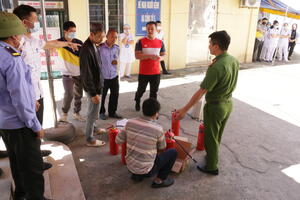 Bệnh viện Đa khoa tỉnh Bắc Giang tổ chức tập huấn kiến thức Phòng cháy chữa cháy và cứu hộ cứu nạn cho cán bộ, viên chức, người lao động