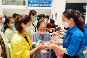 Bệnh viện Đa khoa tỉnh Bắc Giang tổ chức Chương trình" Vui Tết Hàn thực cùng người bệnh điều trị nội trú"